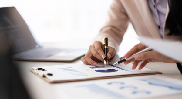 如何通過市場調(diào)研和預(yù)測制定科學(xué)的年度經(jīng)營計劃？