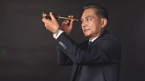 對(duì)組織流程進(jìn)行優(yōu)化再造，提高工作效率和降低成本