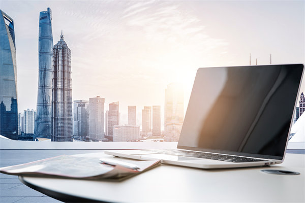 精心制定經(jīng)營策略，確保企業(yè)穩(wěn)健發(fā)展，實現(xiàn)長期盈利