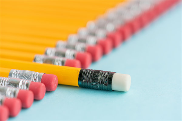 創(chuàng)意驅(qū)動(dòng)，情感共鳴：品牌營銷的致勝之道