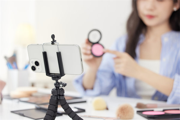 社交媒體營銷中，情感共鳴如何轉化為銷售力？