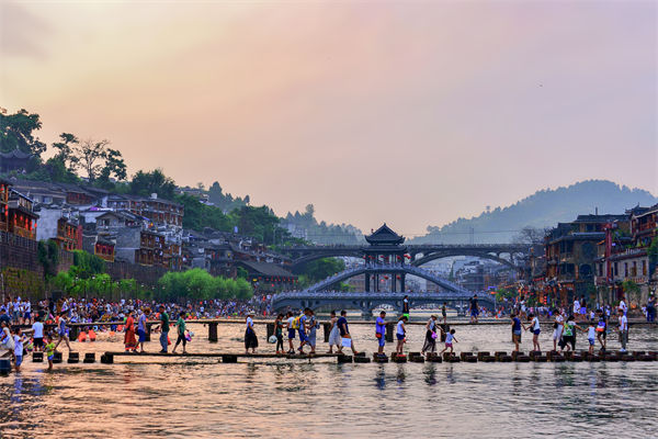 出行熱、消費(fèi)旺、體驗(yàn)新，品牌營(yíng)銷如何在假期發(fā)力？